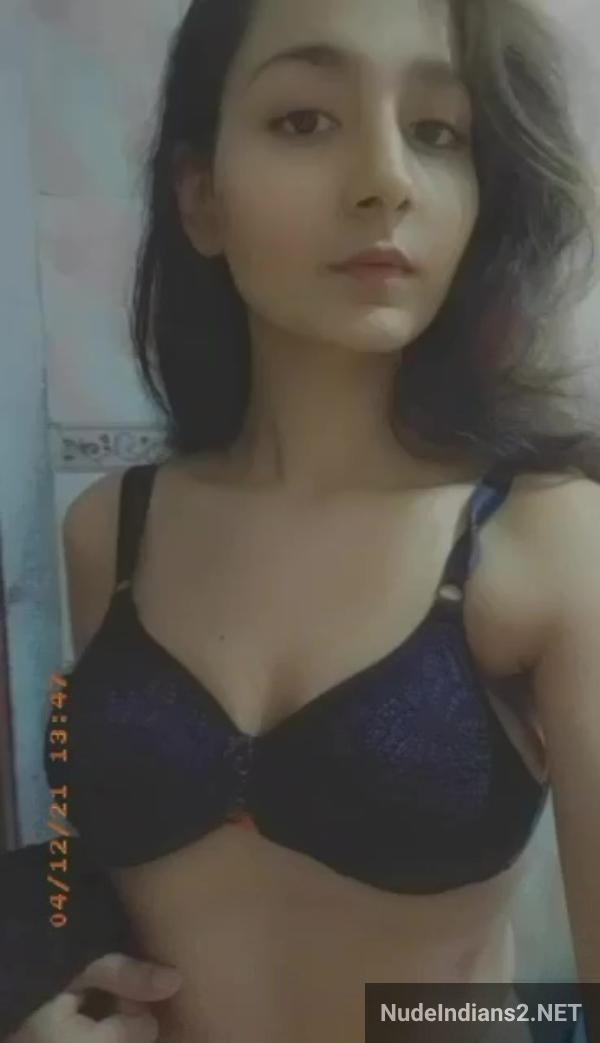 https://pub-5fcdf72a54cd4edbb03ec3edaa415a42.r2.dev/nakedleaks/mesmerizing_aasma_shaikh_from_lucknow_showcasing_her_alluring_features/44.jpg