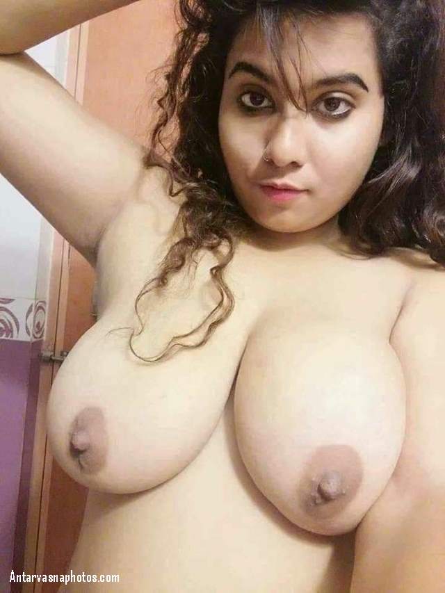 https://pub-5fcdf72a54cd4edbb03ec3edaa415a42.r2.dev/nakedleaks/mischievous_sali_sends_boobs_photos_to_jija/8.jpg