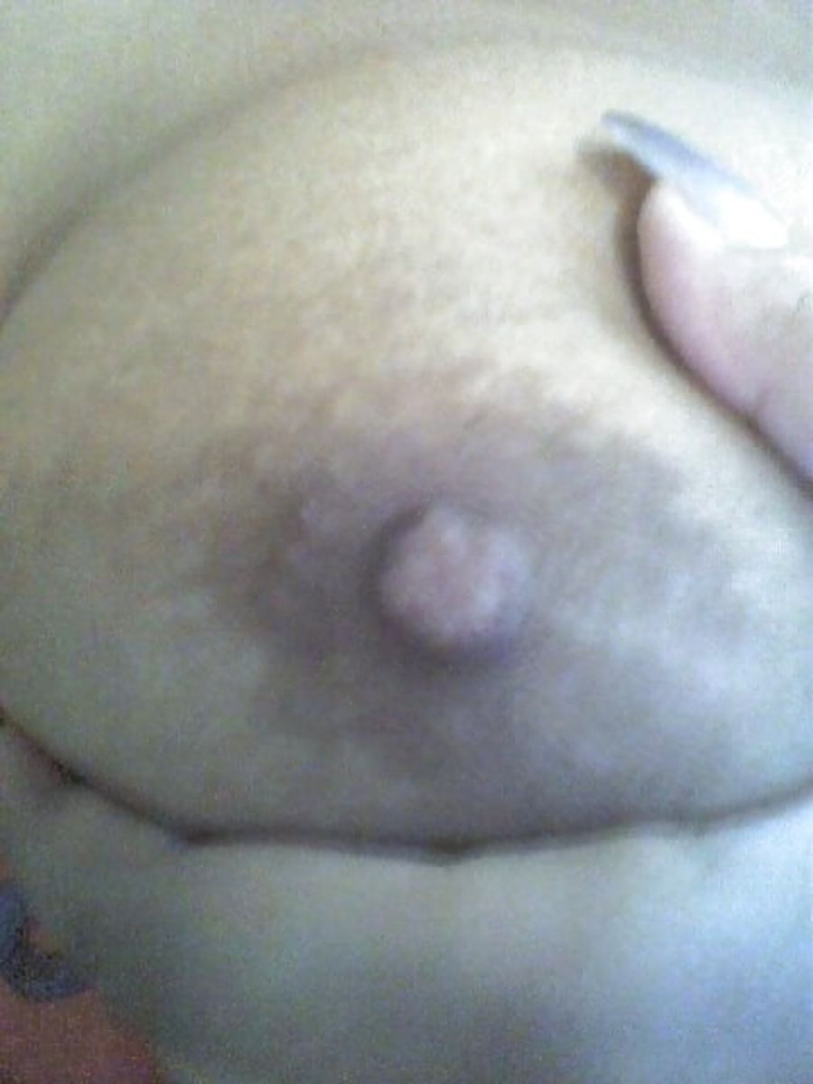 https://pub-5fcdf72a54cd4edbb03ec3edaa415a42.r2.dev/nakedleaks/mohini's_sensual_photos_at_the_office/3.jpg