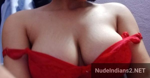 https://pub-5fcdf72a54cd4edbb03ec3edaa415a42.r2.dev/nakedleaks/mumbai's_sensational_nikita_and_her_alluring_figure/25.jpg
