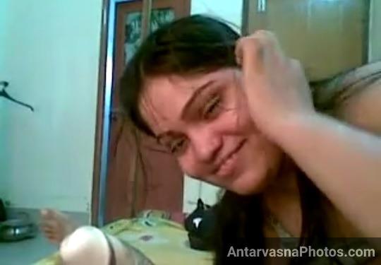 https://pub-5fcdf72a54cd4edbb03ec3edaa415a42.r2.dev/nakedleaks/muslim_bengali_bhabhi's_10_photos_of_hand-holding_and_sucking/4.jpg