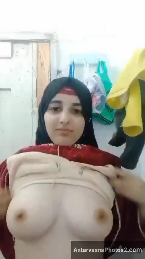 https://pub-5fcdf72a54cd4edbb03ec3edaa415a42.r2.dev/nakedleaks/muslim_bhabhi's_steamy_self-photos/10.jpg
