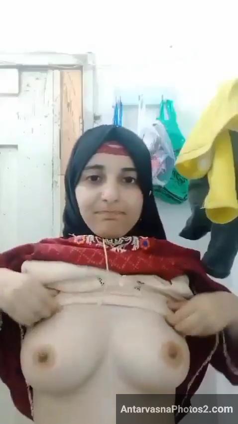 https://pub-5fcdf72a54cd4edbb03ec3edaa415a42.r2.dev/nakedleaks/muslim_bhabhi's_steamy_self-photos/11.jpg