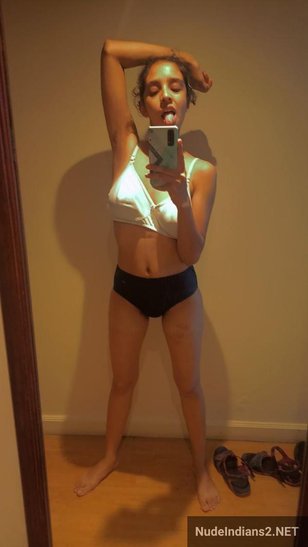 https://pub-5fcdf72a54cd4edbb03ec3edaa415a42.r2.dev/nakedleaks/muslim_girlfriend_atiya_khan's_seductive_nude_selfies_for_sexual_teasing/4.jpg