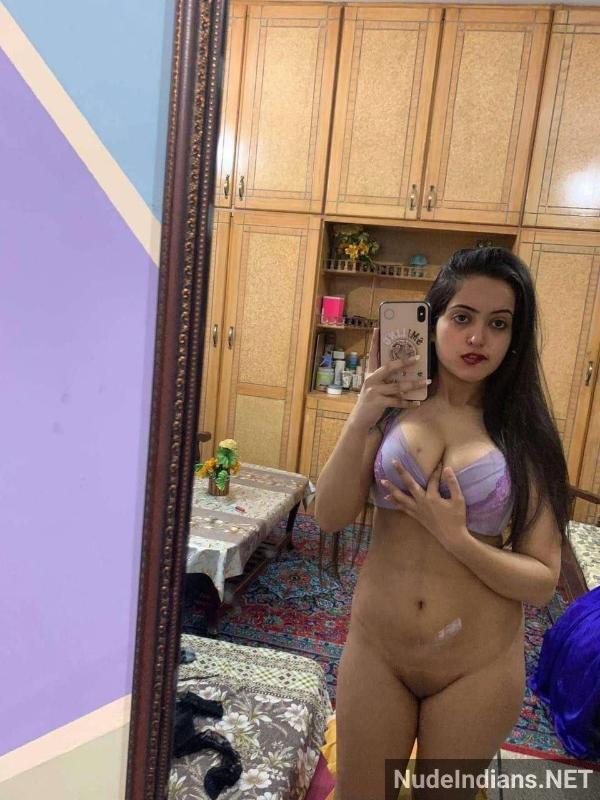 Muslim Indian girl Arfa reveals trimmed intimate body in explicit pictures