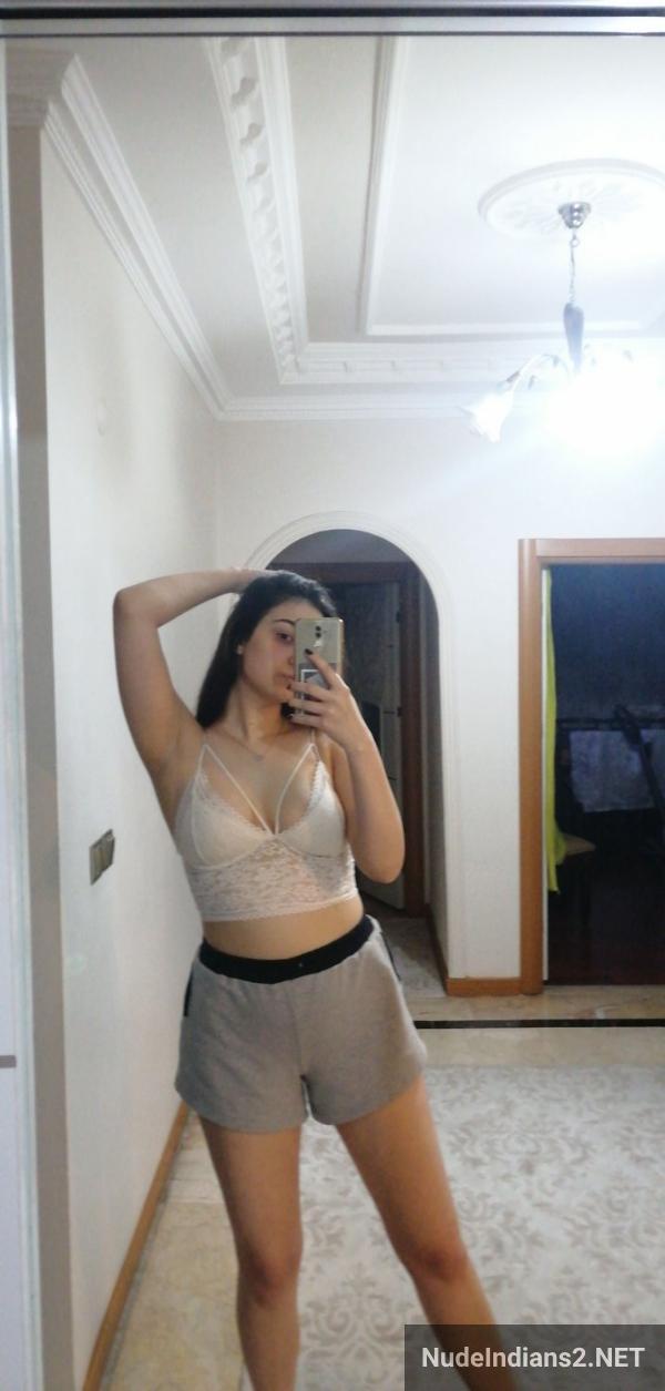https://pub-5fcdf72a54cd4edbb03ec3edaa415a42.r2.dev/nakedleaks/muslim_relative_hafsa_shaikh_displays_ideal_figure_in_lingerie/22.jpg