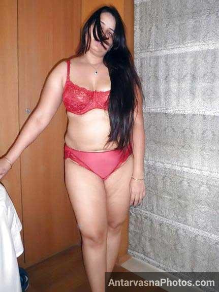 https://pub-5fcdf72a54cd4edbb03ec3edaa415a42.r2.dev/nakedleaks/my_boss's_thirst_for_my_indian_pleasure/3.jpg