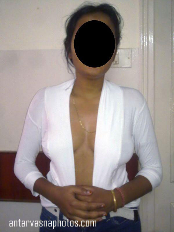 https://pub-5fcdf72a54cd4edbb03ec3edaa415a42.r2.dev/nakedleaks/my_cousin's_busty_photos_–_indian_family_relations_pictures/1.jpg