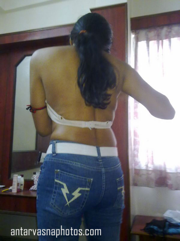 https://pub-5fcdf72a54cd4edbb03ec3edaa415a42.r2.dev/nakedleaks/my_cousin's_busty_photos_–_indian_family_relations_pictures/2.jpg