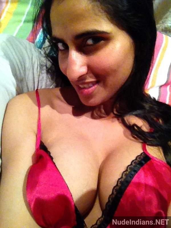 https://pub-5fcdf72a54cd4edbb03ec3edaa415a42.r2.dev/nakedleaks/my_wife's_affair:_poonam's_secret_relationship_with_her_boss/21.jpg