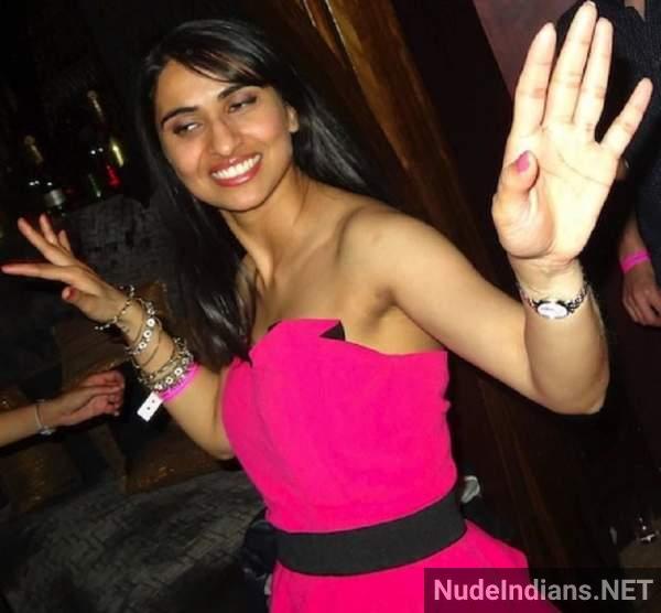 https://pub-5fcdf72a54cd4edbb03ec3edaa415a42.r2.dev/nakedleaks/my_wife's_affair:_poonam's_secret_relationship_with_her_boss/35.jpg