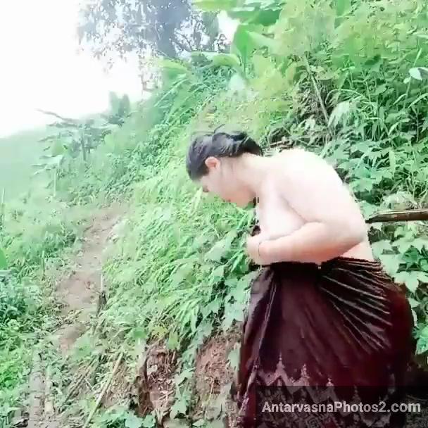 https://pub-5fcdf72a54cd4edbb03ec3edaa415a42.r2.dev/nakedleaks/nepali_girl_reveals_hairy_pussy_while_bathing/12.jpg