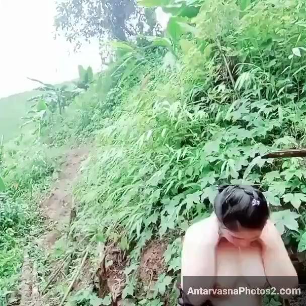 https://pub-5fcdf72a54cd4edbb03ec3edaa415a42.r2.dev/nakedleaks/nepali_girl_reveals_hairy_pussy_while_bathing/3.jpg