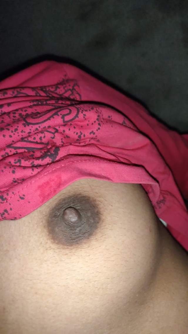 https://pub-5fcdf72a54cd4edbb03ec3edaa415a42.r2.dev/nakedleaks/night_full_of_passionate_moments_with_cousin_captured_in_desi_photos/7.jpg