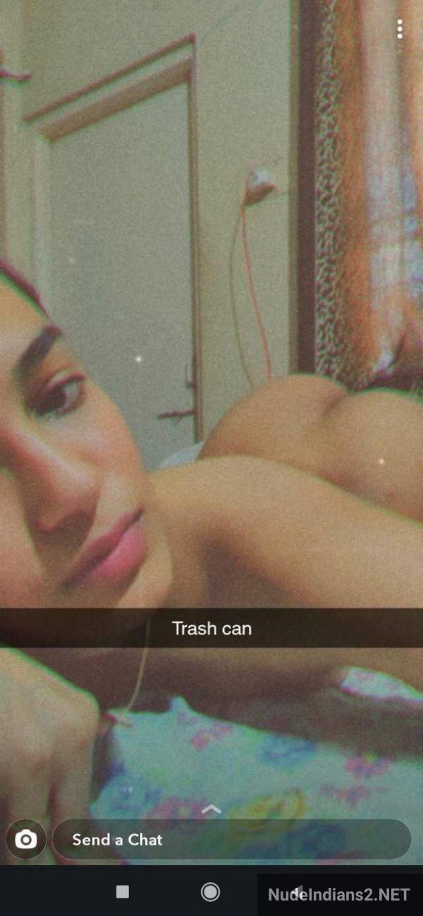 https://pub-5fcdf72a54cd4edbb03ec3edaa415a42.r2.dev/nakedleaks/noida's_wealthy_princess_priya_sharma_shares_intimate_photos_with_experienced_relative/27.jpg