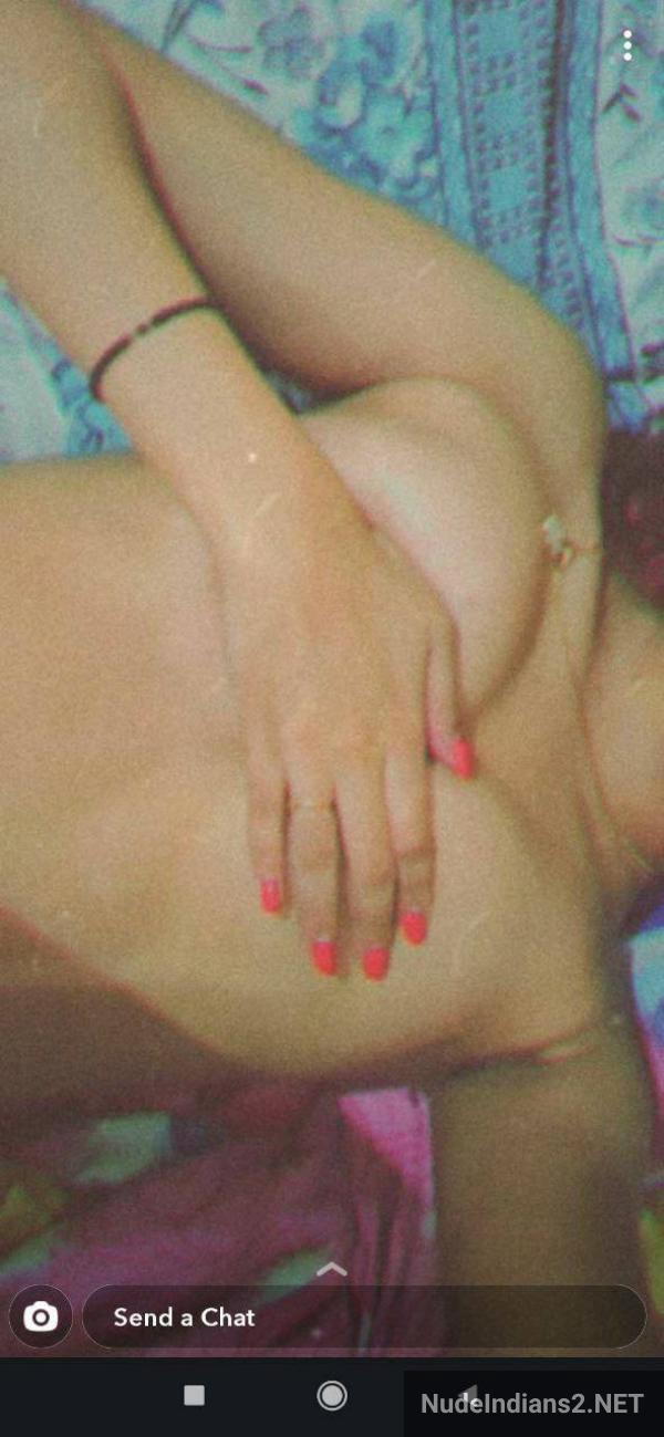 https://pub-5fcdf72a54cd4edbb03ec3edaa415a42.r2.dev/nakedleaks/noida's_wealthy_princess_priya_sharma_shares_intimate_photos_with_experienced_relative/39.jpg