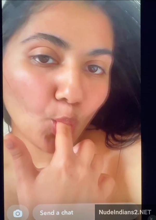 https://pub-5fcdf72a54cd4edbb03ec3edaa415a42.r2.dev/nakedleaks/noida_girl_ritika_ahuja_sending_bold_selfies_to_colleague/16.jpg