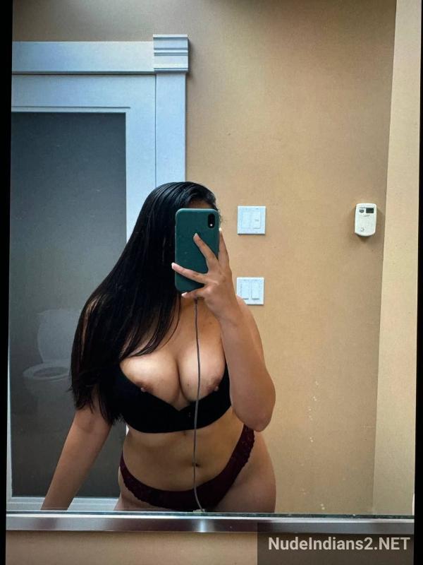 https://pub-5fcdf72a54cd4edbb03ec3edaa415a42.r2.dev/nakedleaks/noida_girl_ritika_ahuja_sending_bold_selfies_to_colleague/4.jpg