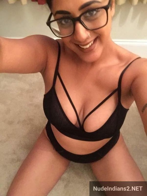 https://pub-5fcdf72a54cd4edbb03ec3edaa415a42.r2.dev/nakedleaks/noida_housewife_anisha_kapoor_busty_snapshots_for_playboys/13.jpg