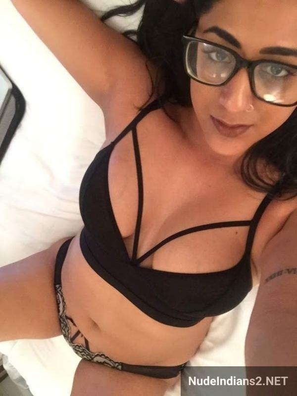 https://pub-5fcdf72a54cd4edbb03ec3edaa415a42.r2.dev/nakedleaks/noida_housewife_anisha_kapoor_busty_snapshots_for_playboys/9.jpg