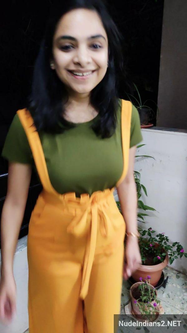 https://pub-5fcdf72a54cd4edbb03ec3edaa415a42.r2.dev/nakedleaks/noida_housewife_rohini's_sensual_display_for_boss_captured_in_photos/0.jpg
