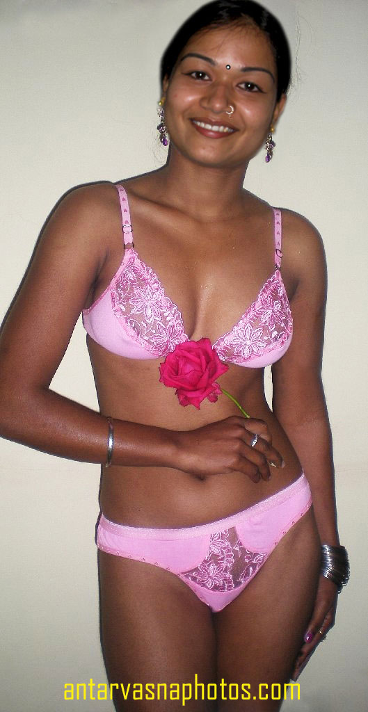 https://pub-5fcdf72a54cd4edbb03ec3edaa415a42.r2.dev/nakedleaks/noopur_flaunting_her_large_breasts_and_bushy_pussy/0.jpg