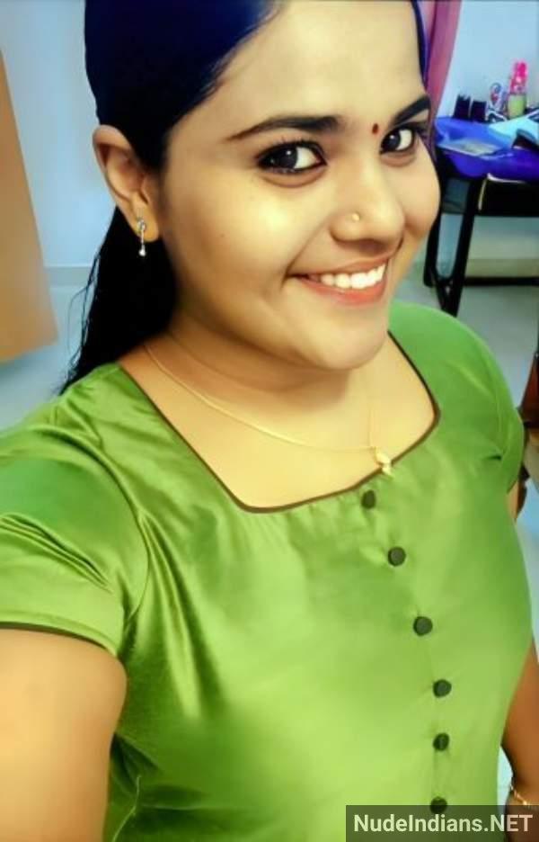 https://pub-5fcdf72a54cd4edbb03ec3edaa415a42.r2.dev/nakedleaks/northern_indian_girls_teasing_their_boyfriends_with_intimate_photos/21.jpg