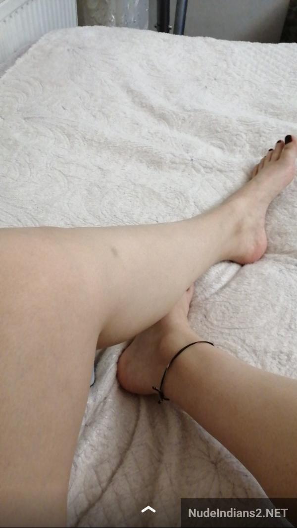 https://pub-5fcdf72a54cd4edbb03ec3edaa415a42.r2.dev/nakedleaks/nri_aatiya_khan_reveals_tight_backside_&_busty_selfies_to_boyfriend/39.jpg