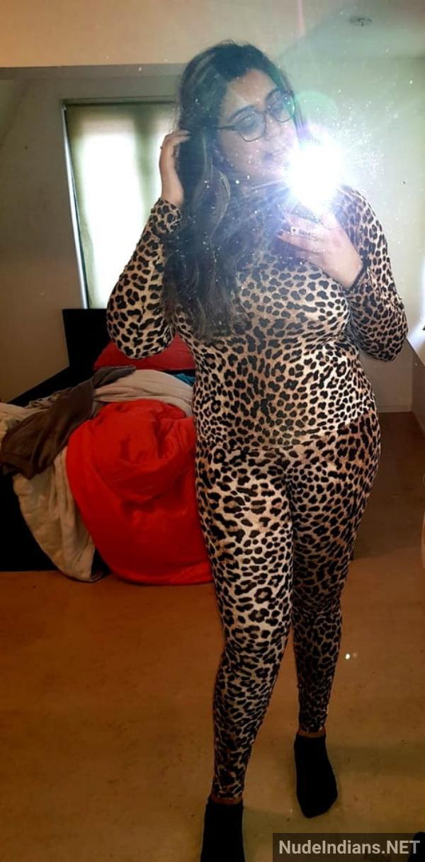 https://pub-5fcdf72a54cd4edbb03ec3edaa415a42.r2.dev/nakedleaks/nri_aunt_anita_exhibits_busty_assets_and_seductive_curves/46.jpg