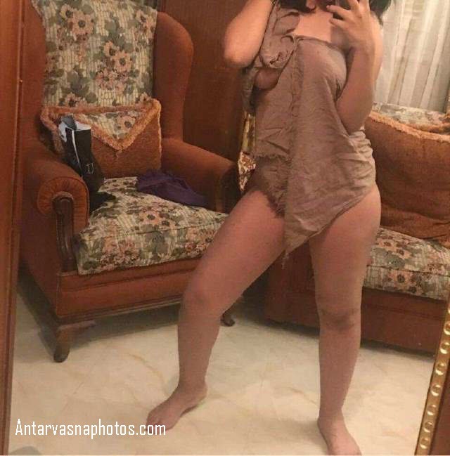 NRI Beauty Biyanka's Sensual Pictures