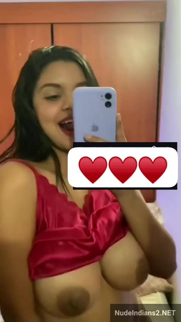 https://pub-5fcdf72a54cd4edbb03ec3edaa415a42.r2.dev/nakedleaks/nri_model_devika_exposes_her_large_breasts_in_personal_photos/11.jpg