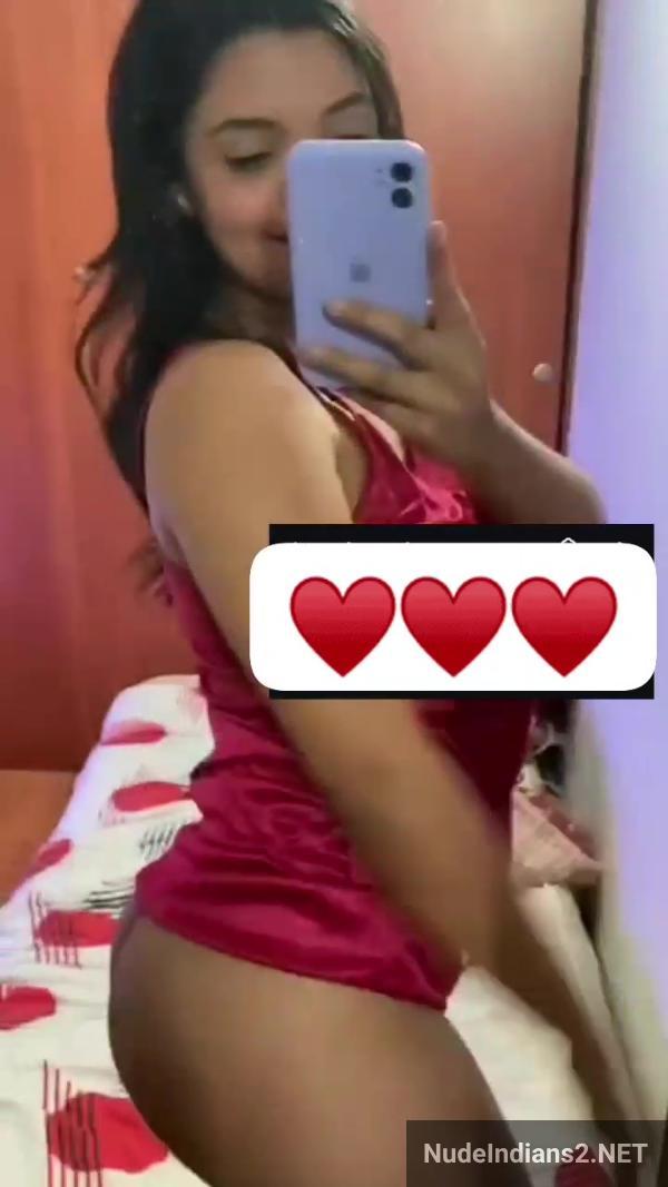 https://pub-5fcdf72a54cd4edbb03ec3edaa415a42.r2.dev/nakedleaks/nri_model_devika_exposes_her_large_breasts_in_personal_photos/6.jpg
