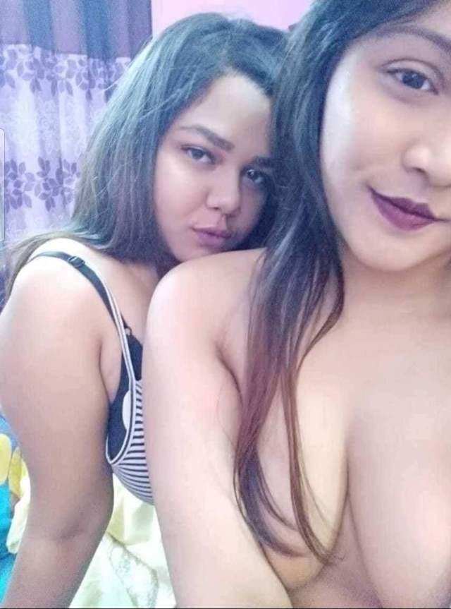 https://pub-5fcdf72a54cd4edbb03ec3edaa415a42.r2.dev/nakedleaks/nude_desi_girls_exposing_in_hostel/0.jpg
