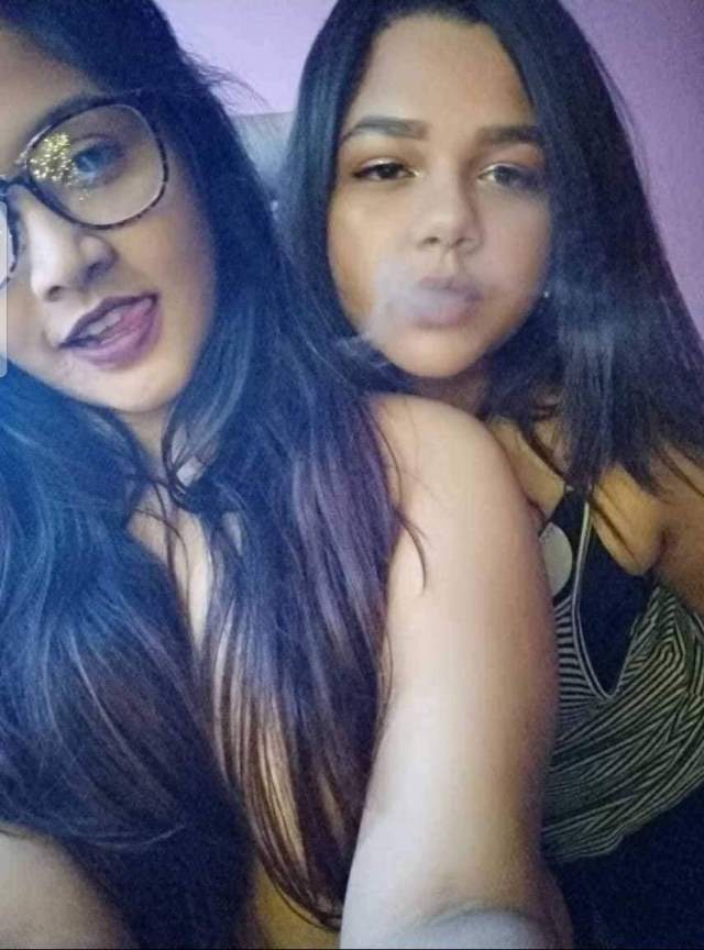 https://pub-5fcdf72a54cd4edbb03ec3edaa415a42.r2.dev/nakedleaks/nude_desi_girls_exposing_in_hostel/1.jpg