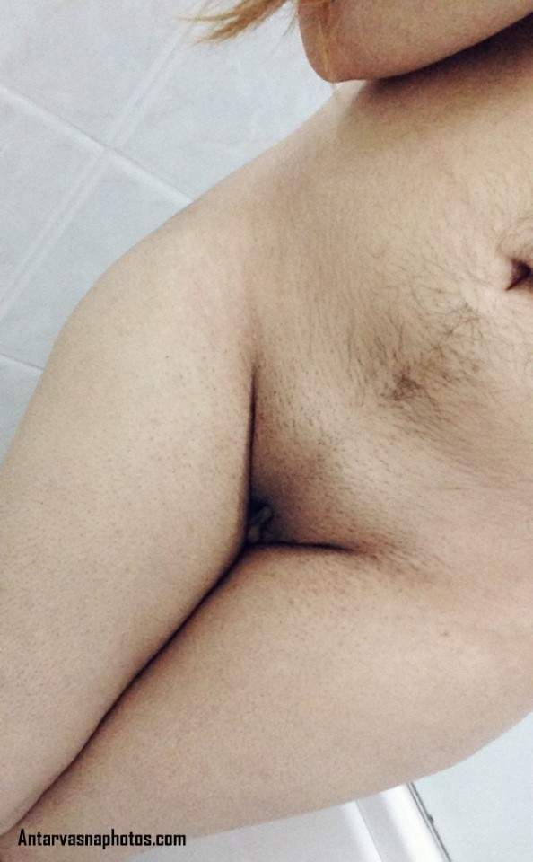 https://pub-5fcdf72a54cd4edbb03ec3edaa415a42.r2.dev/nakedleaks/nude_pictures_of_busty_girl/11.jpg