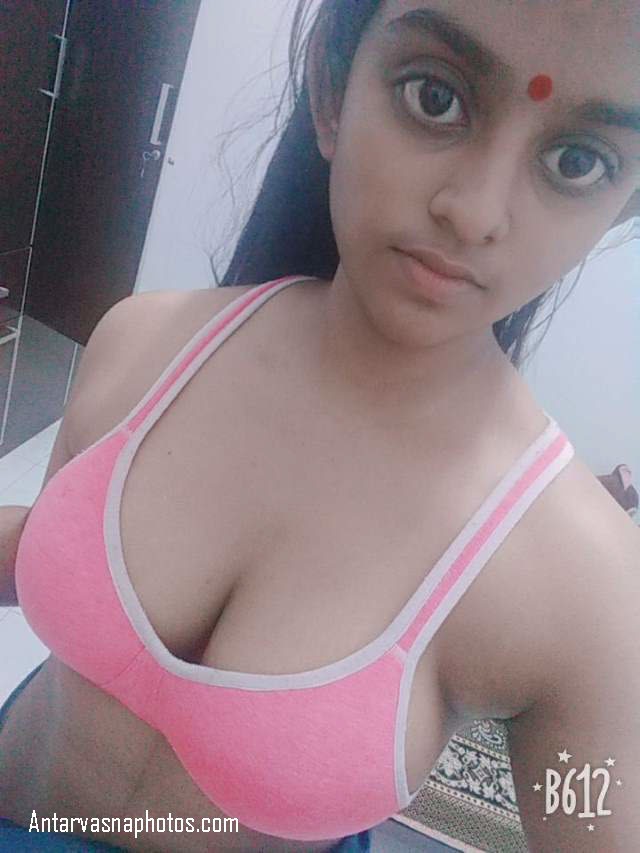 https://pub-5fcdf72a54cd4edbb03ec3edaa415a42.r2.dev/nakedleaks/nude_playful_pictures_of_a_tamil_girl/1.jpg