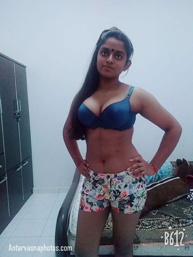 https://pub-5fcdf72a54cd4edbb03ec3edaa415a42.r2.dev/nakedleaks/nude_playful_pictures_of_a_tamil_girl/3.jpg