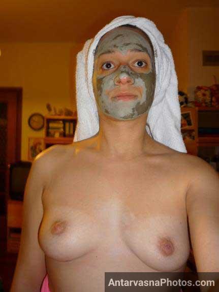 https://pub-5fcdf72a54cd4edbb03ec3edaa415a42.r2.dev/nakedleaks/nude_shower_pictures_of_an_english_spouse/6.jpg