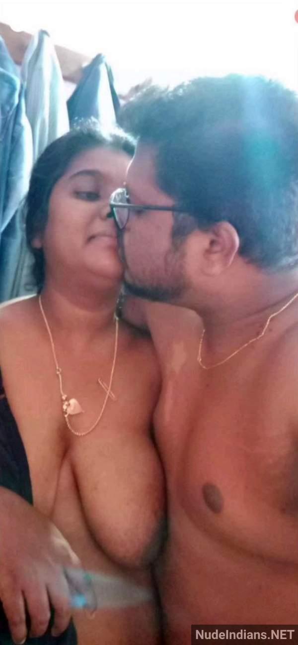 https://pub-5fcdf72a54cd4edbb03ec3edaa415a42.r2.dev/nakedleaks/online_sensation:_tamil_nadu_couple's_intimate_moments_captured/20.jpg