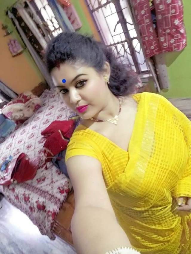 https://pub-5fcdf72a54cd4edbb03ec3edaa415a42.r2.dev/nakedleaks/over_30_uncensored_images_of_telugu_aunty_intimacy/31.jpg