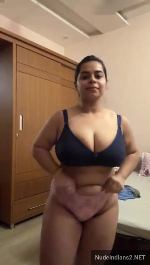 https://pub-5fcdf72a54cd4edbb03ec3edaa415a42.r2.dev/nakedleaks/over_40_mumbai_mom_meenal_engages_in_footjob_and_lingerie_photoshoot/5.jpg