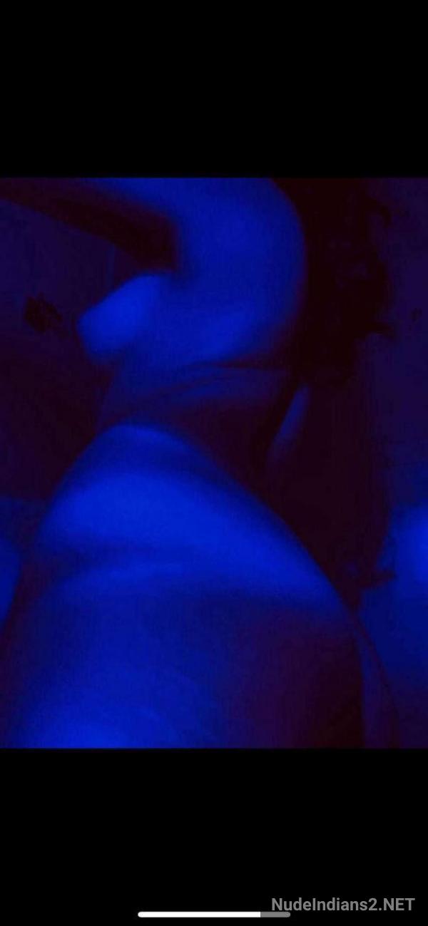 https://pub-5fcdf72a54cd4edbb03ec3edaa415a42.r2.dev/nakedleaks/overseas_beauty_priya_dixit_shares_seductive_selfies_with_desi_men/1.jpg