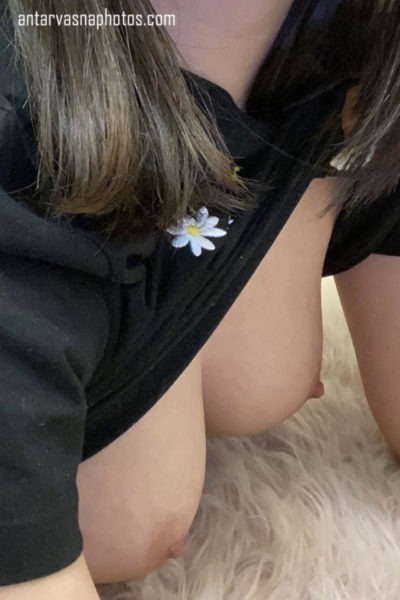 Overseas Girl's Intimate Images