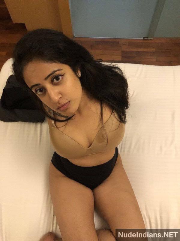 https://pub-5fcdf72a54cd4edbb03ec3edaa415a42.r2.dev/nakedleaks/partying_with_saumya_tandon,_my_girlfriend_from_south_delhi/5.jpg