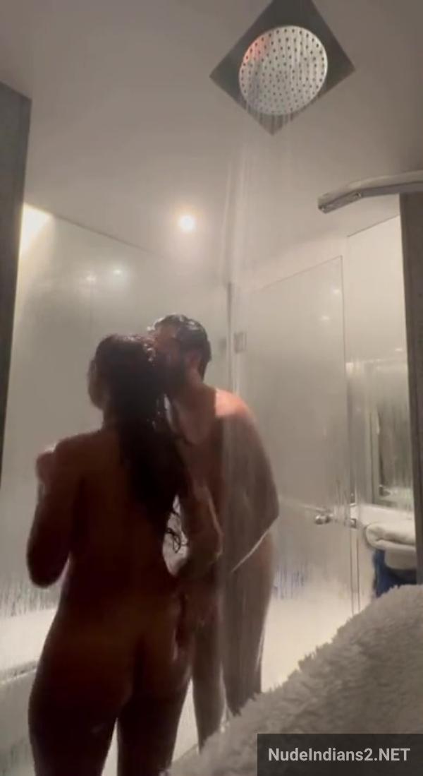 https://pub-5fcdf72a54cd4edbb03ec3edaa415a42.r2.dev/nakedleaks/passionate_encounter:_intimate_delhi_couple's_steamy_bathroom_affair/12.jpg