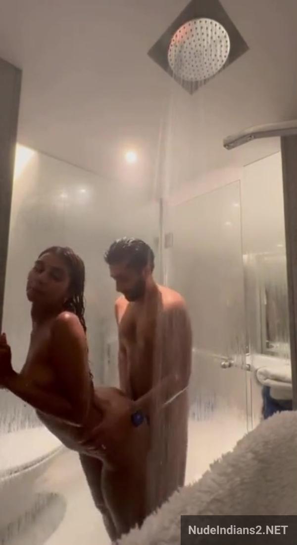 https://pub-5fcdf72a54cd4edbb03ec3edaa415a42.r2.dev/nakedleaks/passionate_encounter:_intimate_delhi_couple's_steamy_bathroom_affair/15.jpg