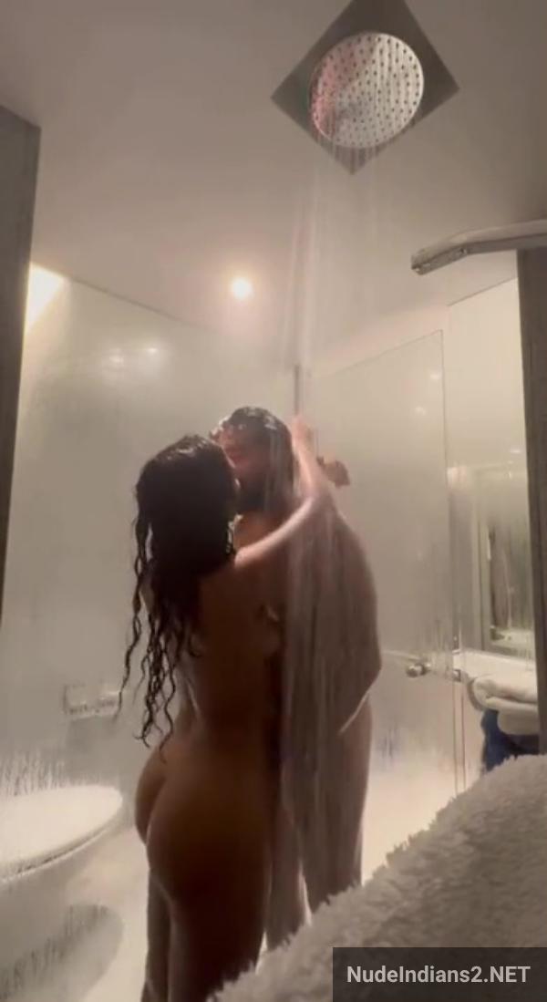 https://pub-5fcdf72a54cd4edbb03ec3edaa415a42.r2.dev/nakedleaks/passionate_encounter:_intimate_delhi_couple's_steamy_bathroom_affair/33.jpg