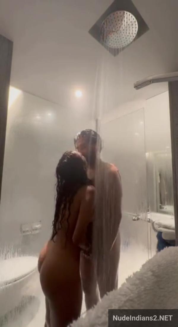 https://pub-5fcdf72a54cd4edbb03ec3edaa415a42.r2.dev/nakedleaks/passionate_encounter:_intimate_delhi_couple's_steamy_bathroom_affair/34.jpg