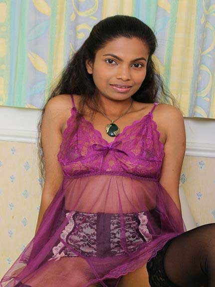 https://pub-5fcdf72a54cd4edbb03ec3edaa415a42.r2.dev/nakedleaks/passionate_encounter_with_alishaa_in_india/0.jpg