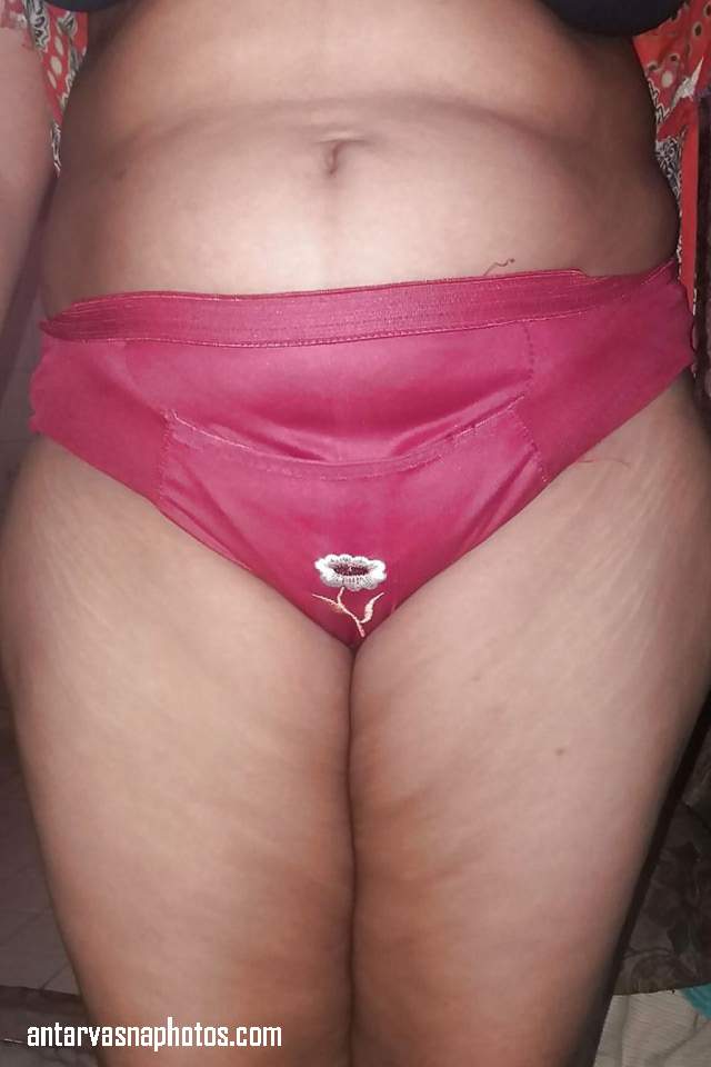 https://pub-5fcdf72a54cd4edbb03ec3edaa415a42.r2.dev/nakedleaks/passionate_indian_aunt's_intimate_photos/5.jpg